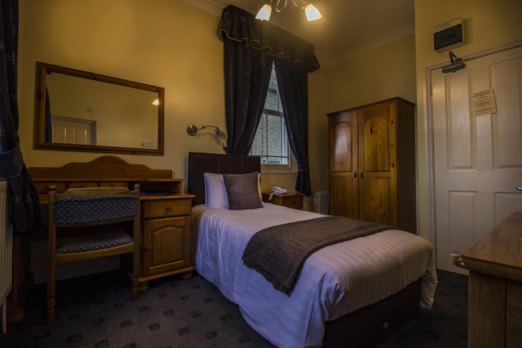 The Golden Lion Hotel, St Ives, Cambridgeshire St Ives  Exteriör bild
